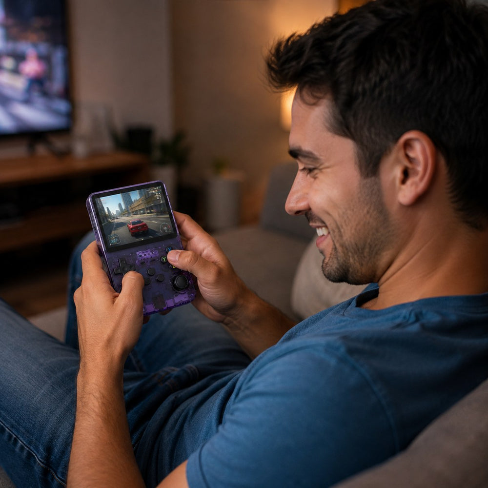 Consola Retro Portátil R36S™ — Miles de Juegos Clásicos · Pantalla IPS 3.5"